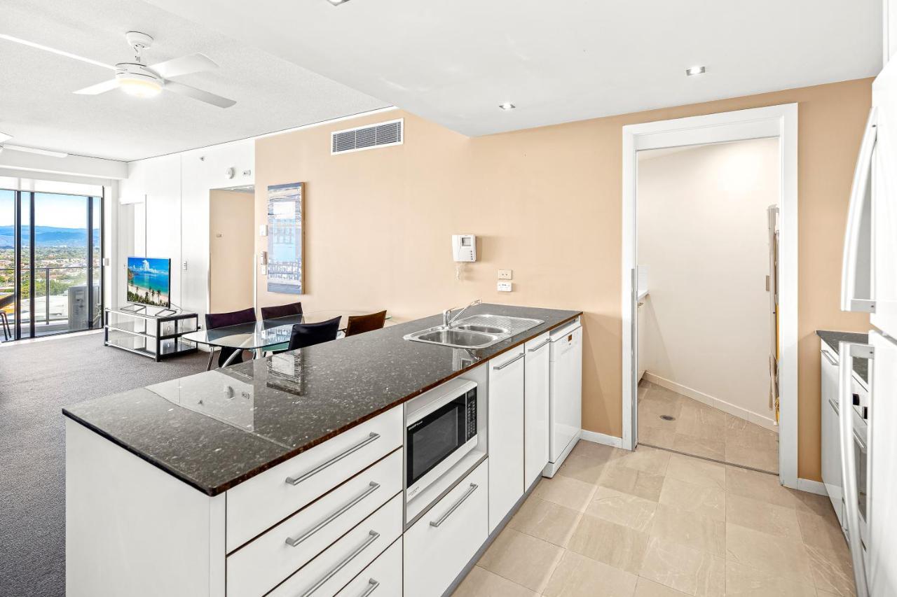 Sierra Grand Broadbeach - Self Contained & Privately Managed Apartments Gold Coast Esterno foto