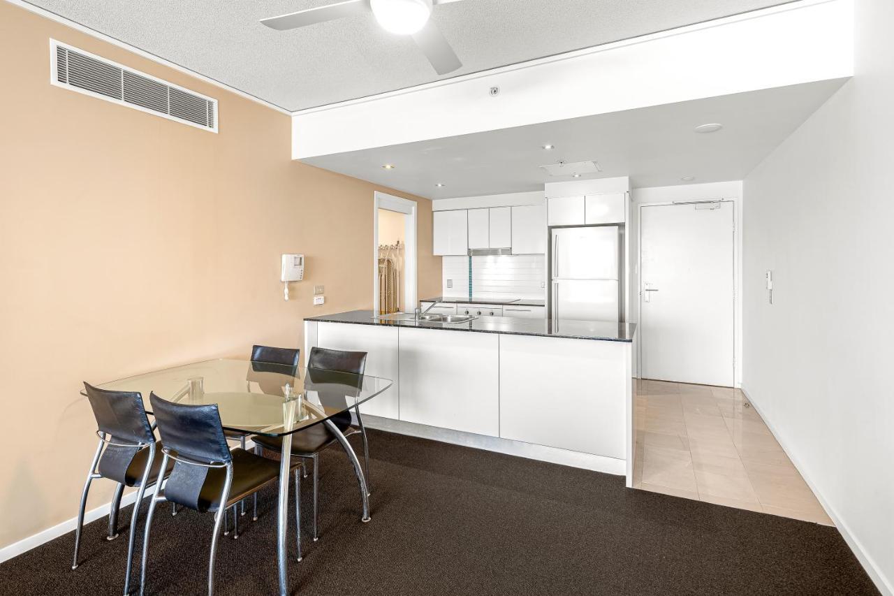 Sierra Grand Broadbeach - Self Contained & Privately Managed Apartments Gold Coast Esterno foto