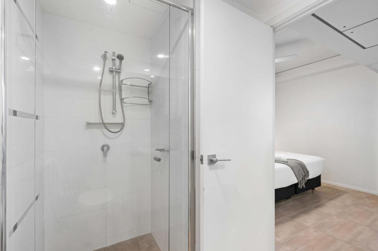 Sierra Grand Broadbeach - Self Contained & Privately Managed Apartments Gold Coast Esterno foto