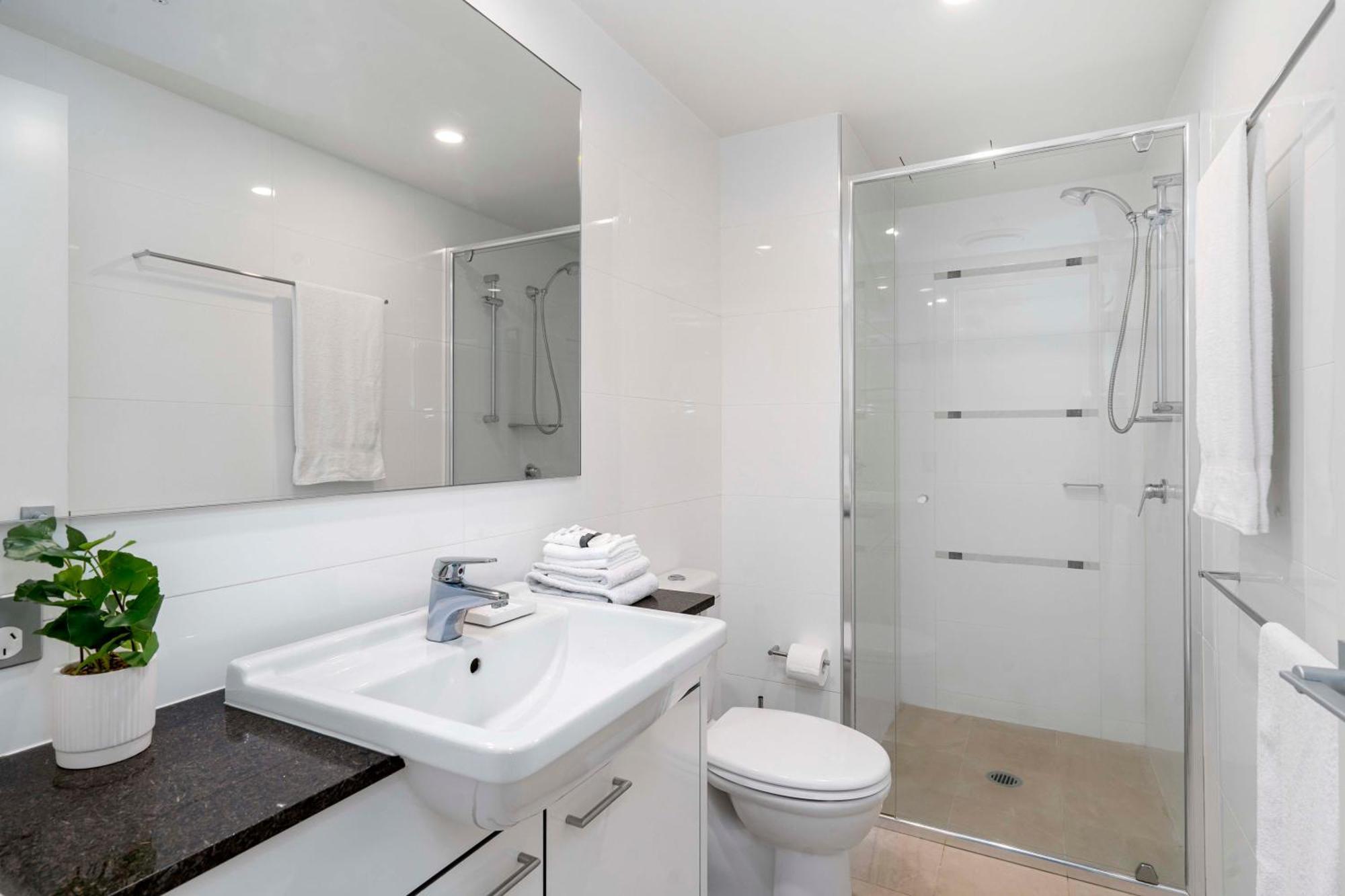 Sierra Grand Broadbeach - Self Contained & Privately Managed Apartments Gold Coast Esterno foto