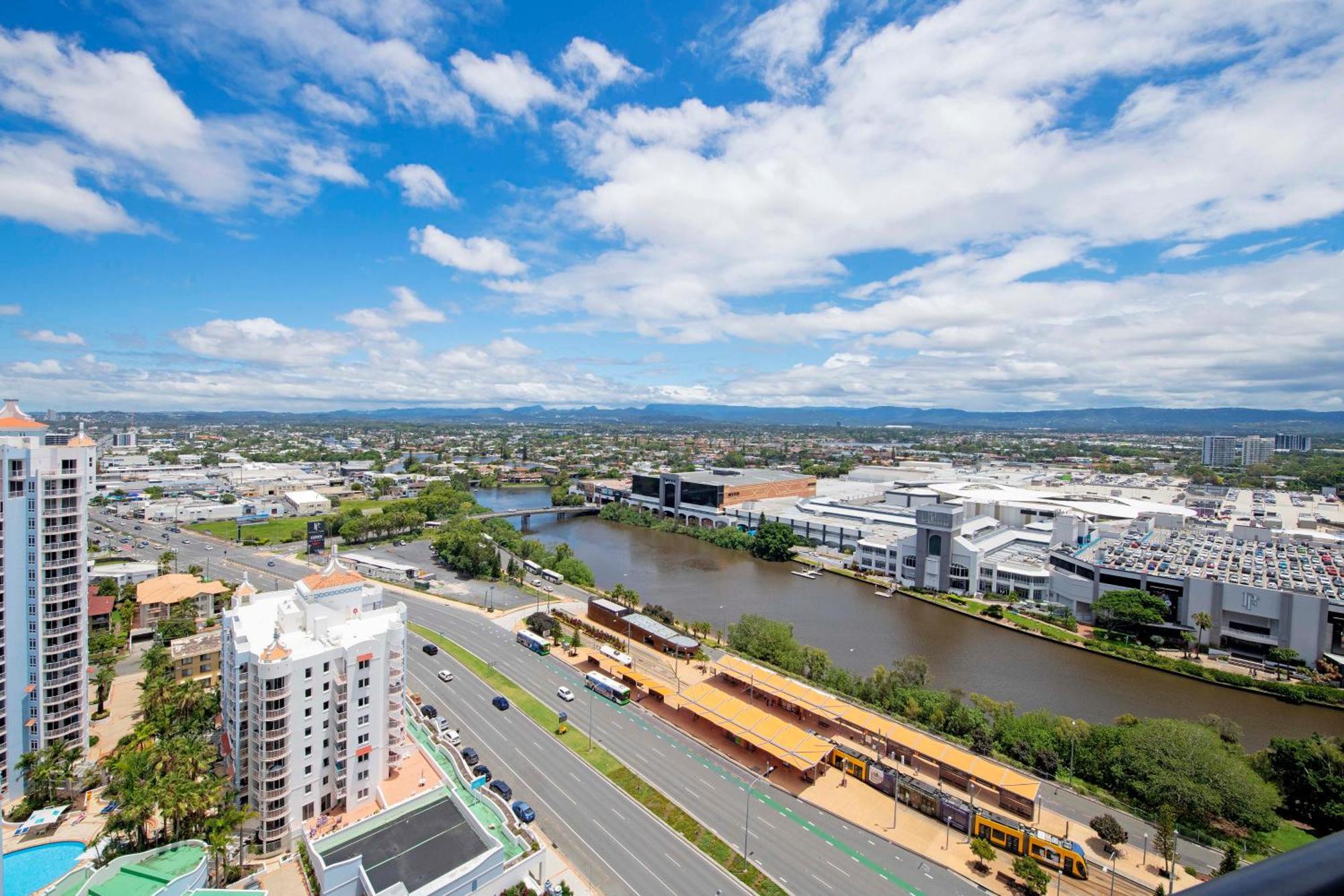 Sierra Grand Broadbeach - Self Contained & Privately Managed Apartments Gold Coast Esterno foto