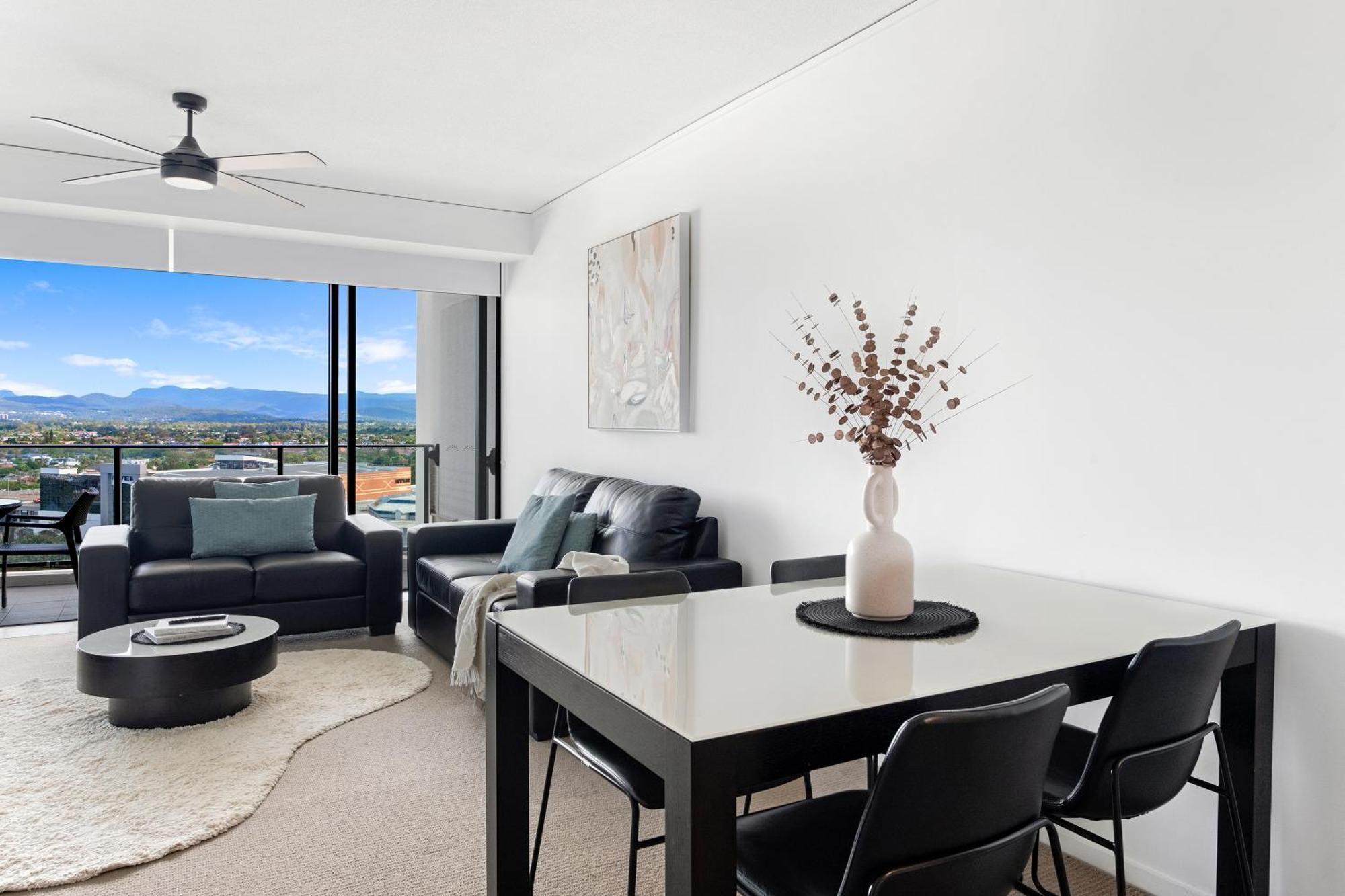 Sierra Grand Broadbeach - Self Contained & Privately Managed Apartments Gold Coast Esterno foto